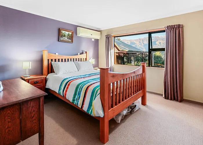 Relax On Rob Roy Wanaka